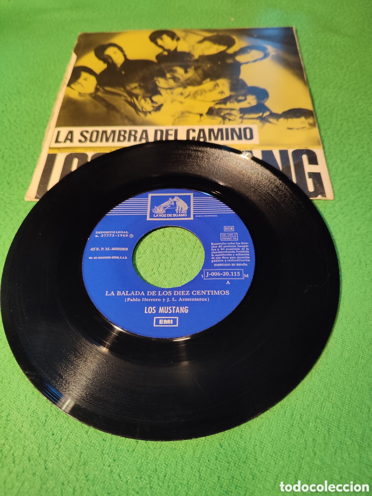 Discos de vinilo: Los Mustang - La Balada de los diez c&eacute;ntimos - Foto 2