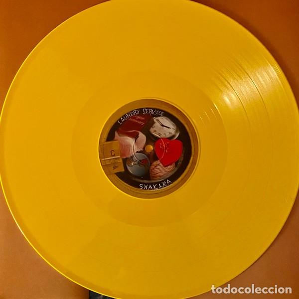 Discos de vinilo: Shakira - Laundry Service - Foto 5