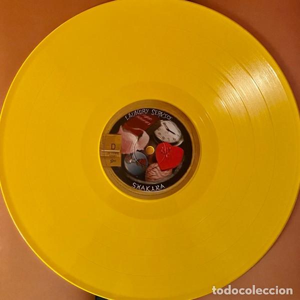 Discos de vinilo: Shakira - Laundry Service - Foto 6