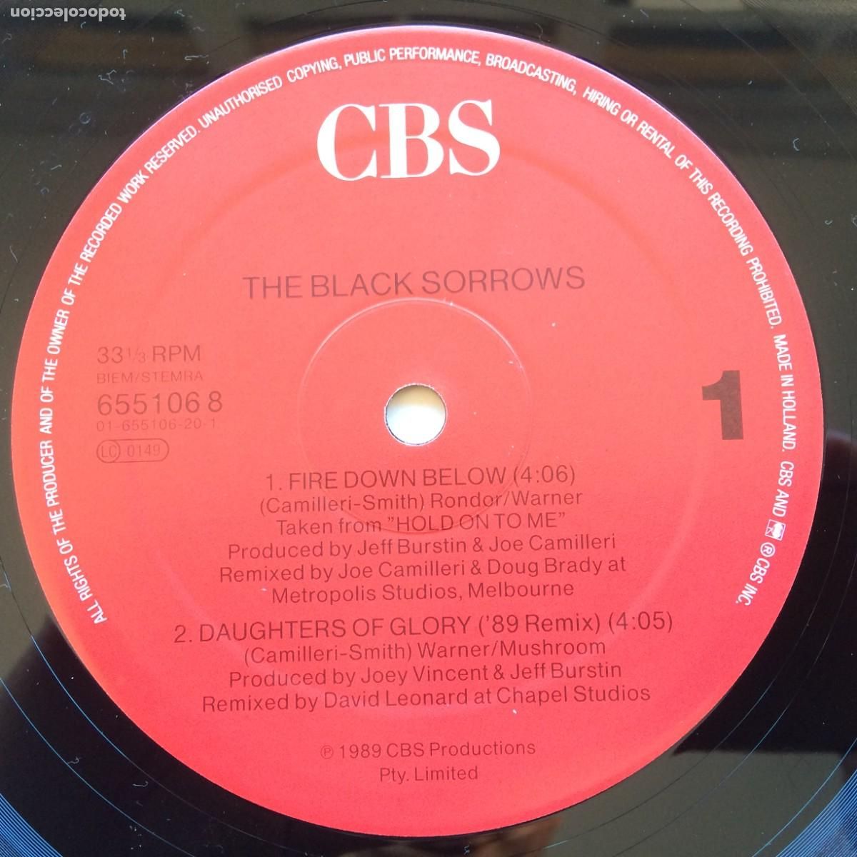Discos de vinilo: The Black Sorrows &lrm;&ndash; Fire Down Below , Holanda 1989 CBS Maxi - Foto 3