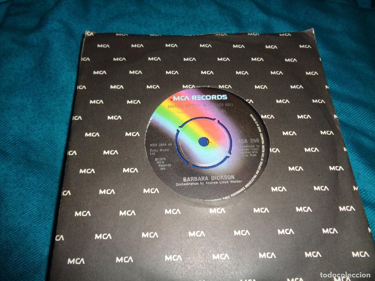 Discos de vinilo: BARBARA DICKSON. ANOTHER SUITCASE IN ANOTHER HALL . MCA, 1976. UK. GENERIC. IMPECABLE(#) - Foto 1