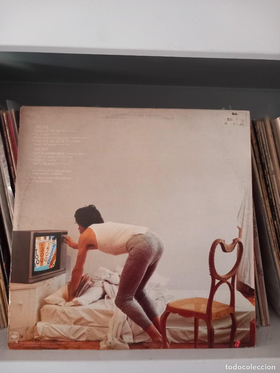 Discos de vinilo: Mick Jagger &lrm;&ndash; Shes The Boss - lp edic. brasil - Foto 2