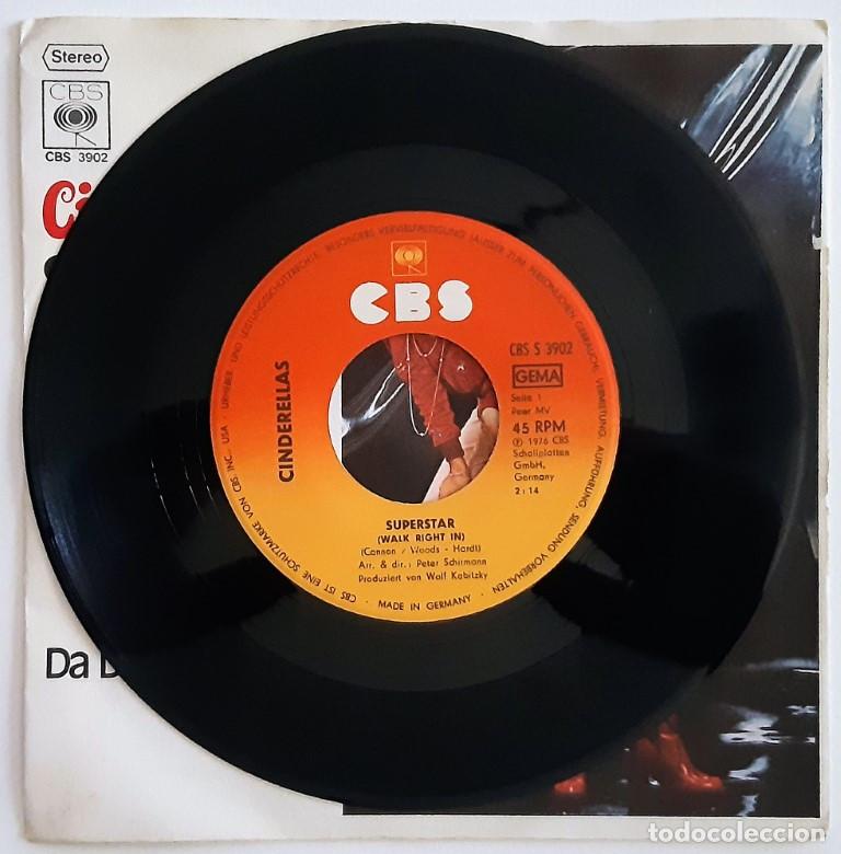 Discos de vinilo: Cinderellas. Superstar/ Da doo ron ron. CBS, Germany 1976 single - Foto 4
