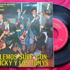 Discos de vinilo: MICKY Y LOS TONYS / BAILEMOS SURF / EL VENDEDOR DE MELONES / VERDE, VERDE / AMERICA / LA CUCARACHA.