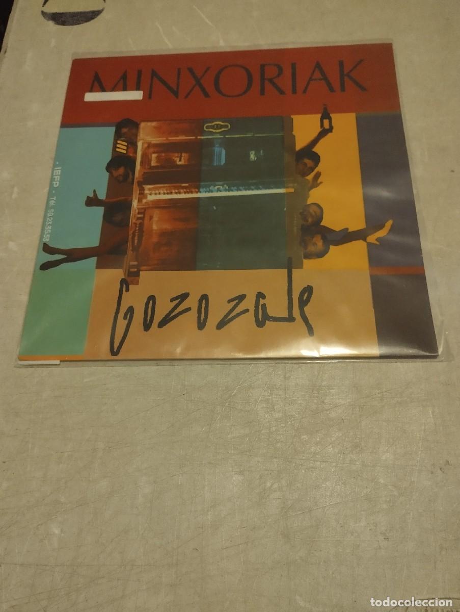 Discos de vinilo: Minxoriak LP Gozozale Esp.1992 insert letras - Foto 1
