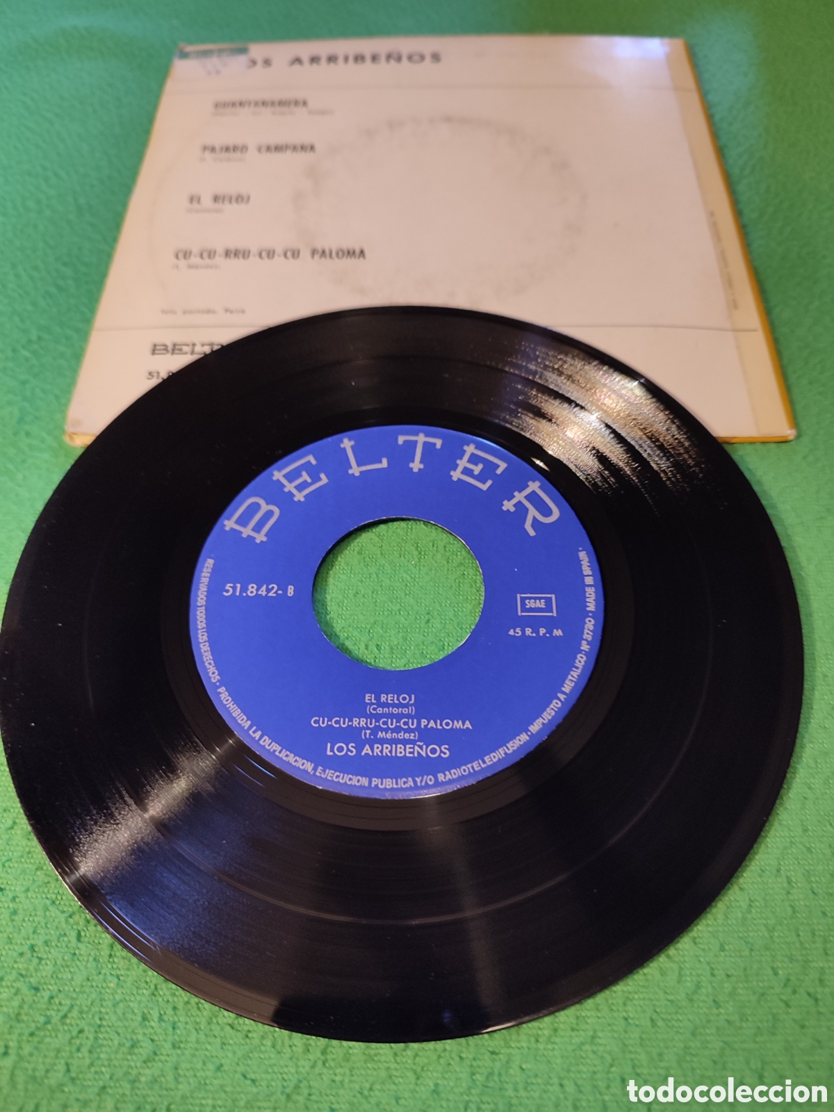 Discos de vinilo: Los Arribe&ntilde;os - El reloj + 3 - Foto 2