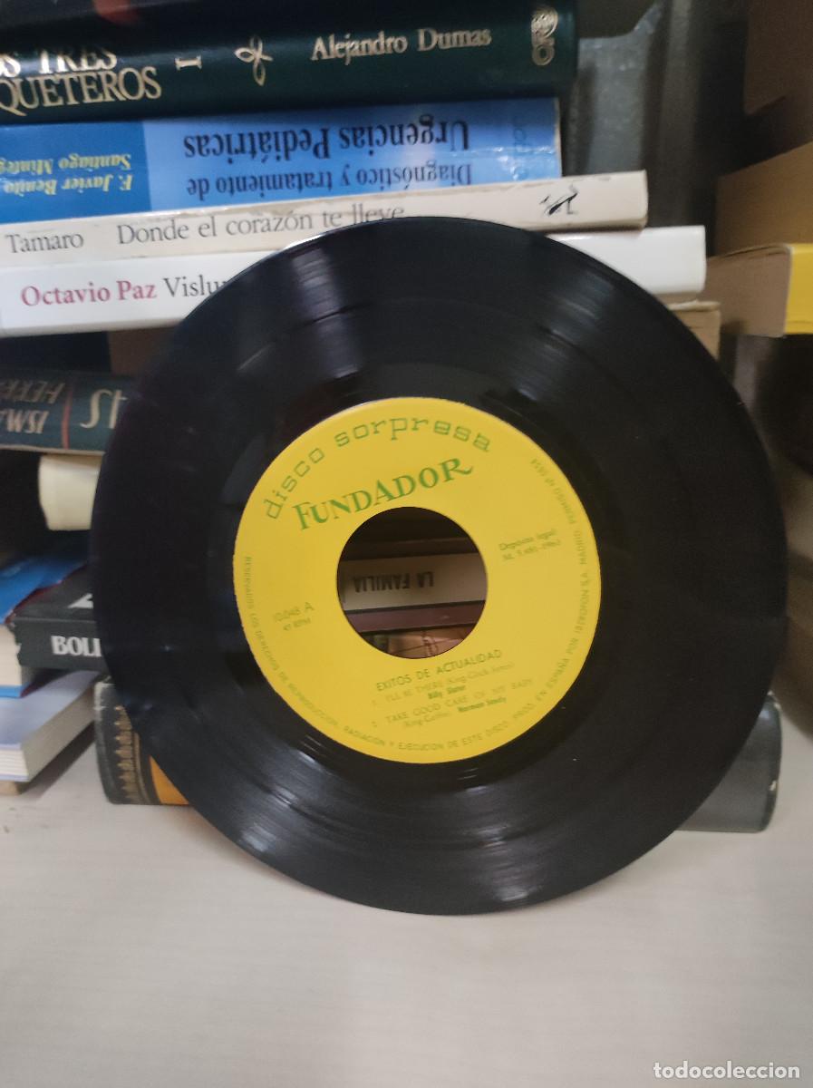 Discos de vinilo: DISCO SORPRESA FUNDADOR EXITOS DE ACTUALIDAD - Foto 2