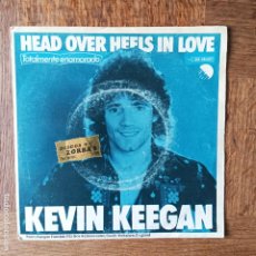 Discos de vinilo: KEVIN KEEGAN - HEAD OVER HEELS IN LOVE/ MOVE ON DOWN. 1979