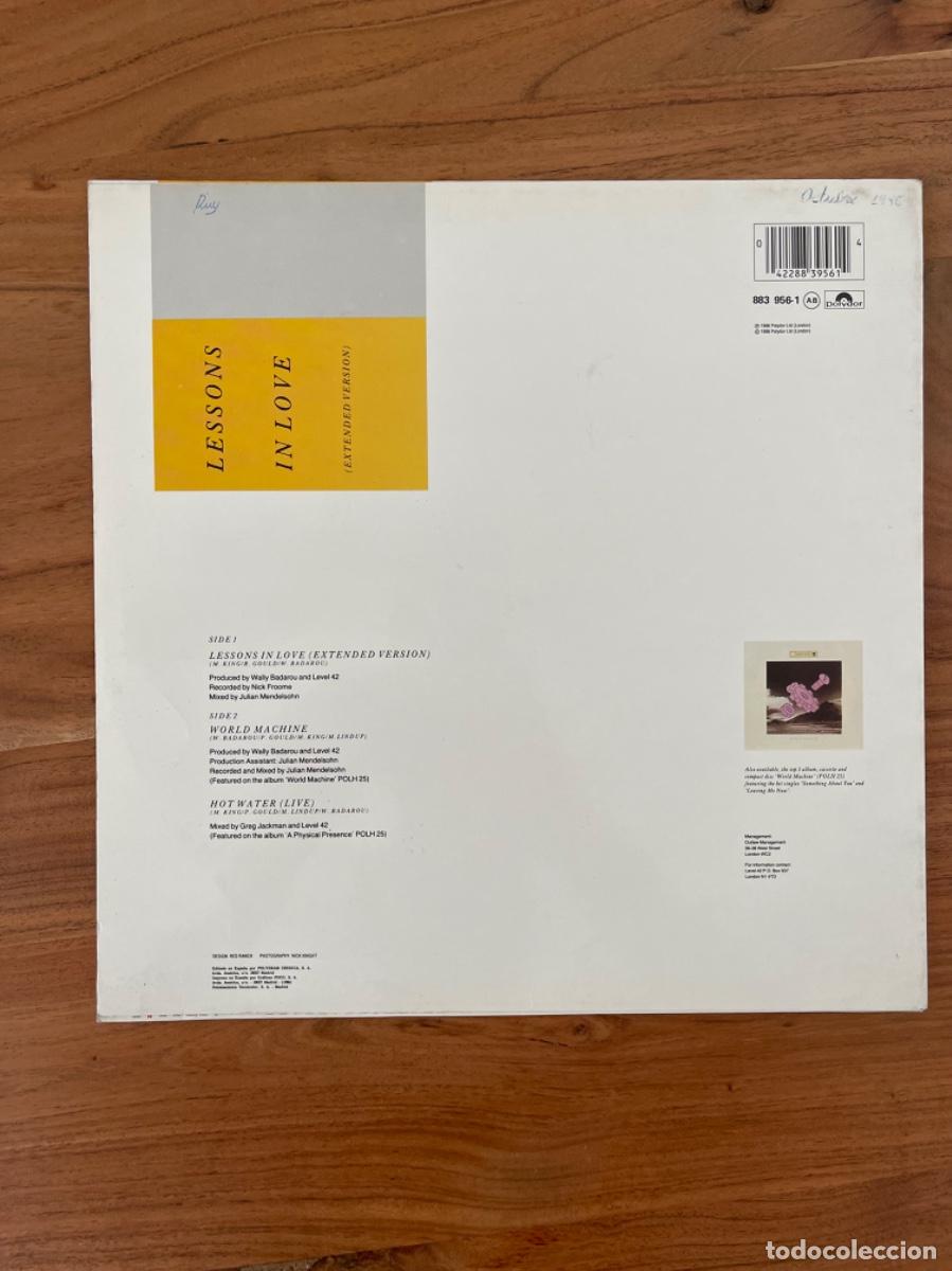 Discos de vinilo: Level 42 - Lessons in love - 1986 - Foto 2