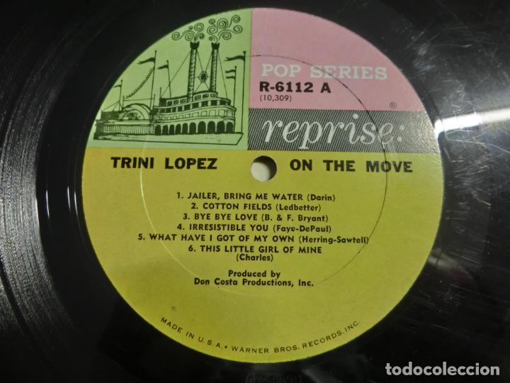 Discos de vinilo: TRINI LOPEZ - ON THE MOVE - Foto 3