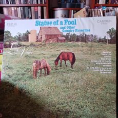 Discos de vinilo: LIVING VOICES / STATUE OF A FOOL AND OTHER COUNTRY FAVORITES (LP RCA 1969 ORIGINAL USA)