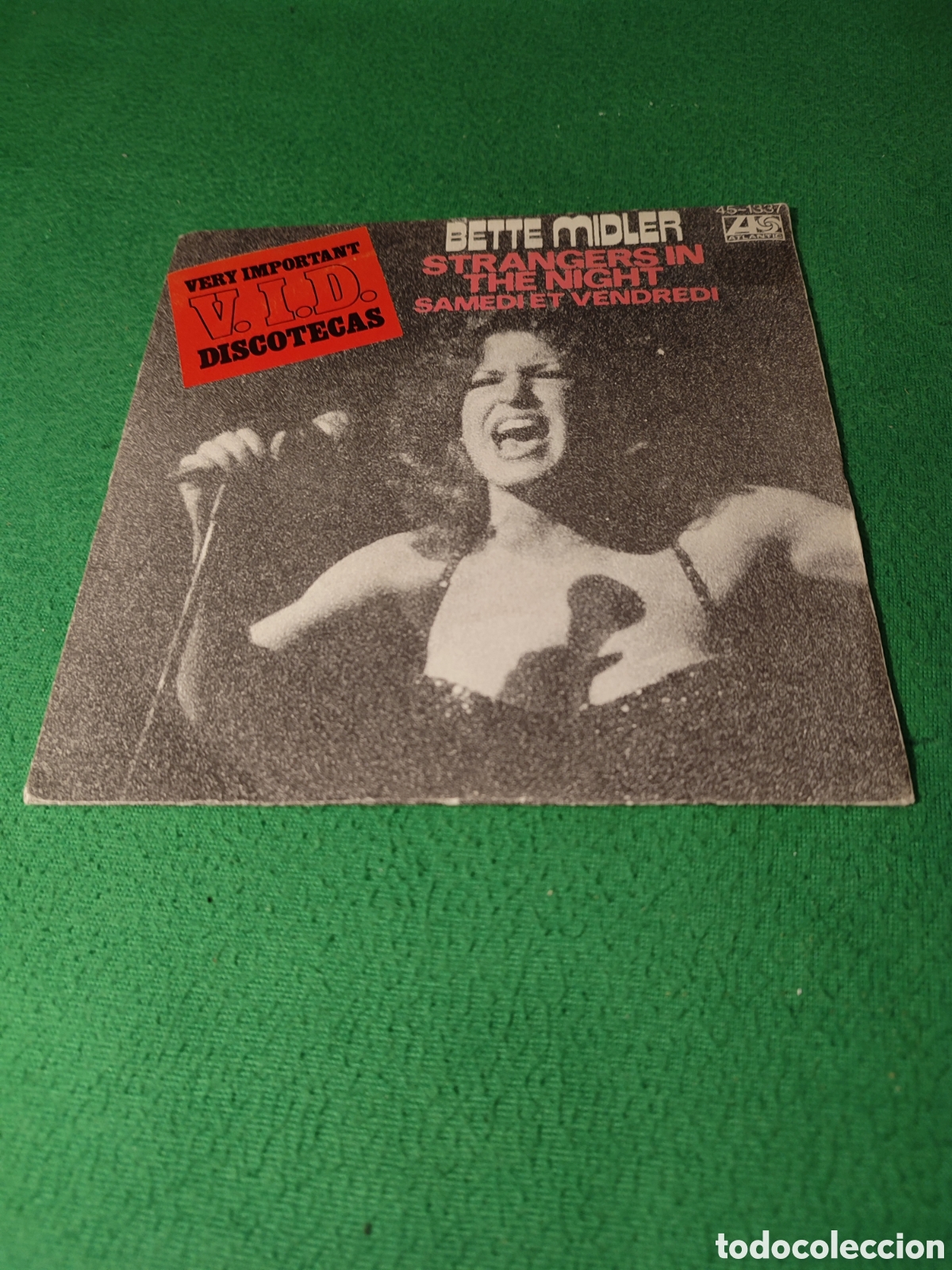 Discos de vinilo: Bette Midler - Strangers in the night - Foto 1