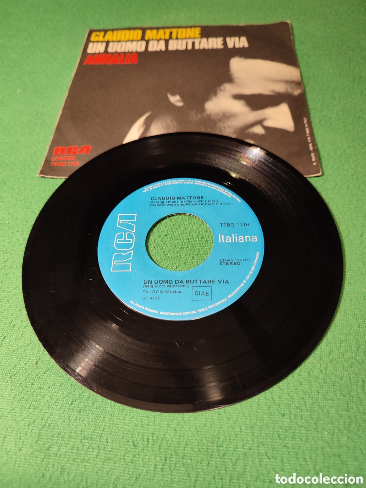 Discos de vinilo: Claudio Mattone - Un uomo da buttare v&iacute;a - Foto 2