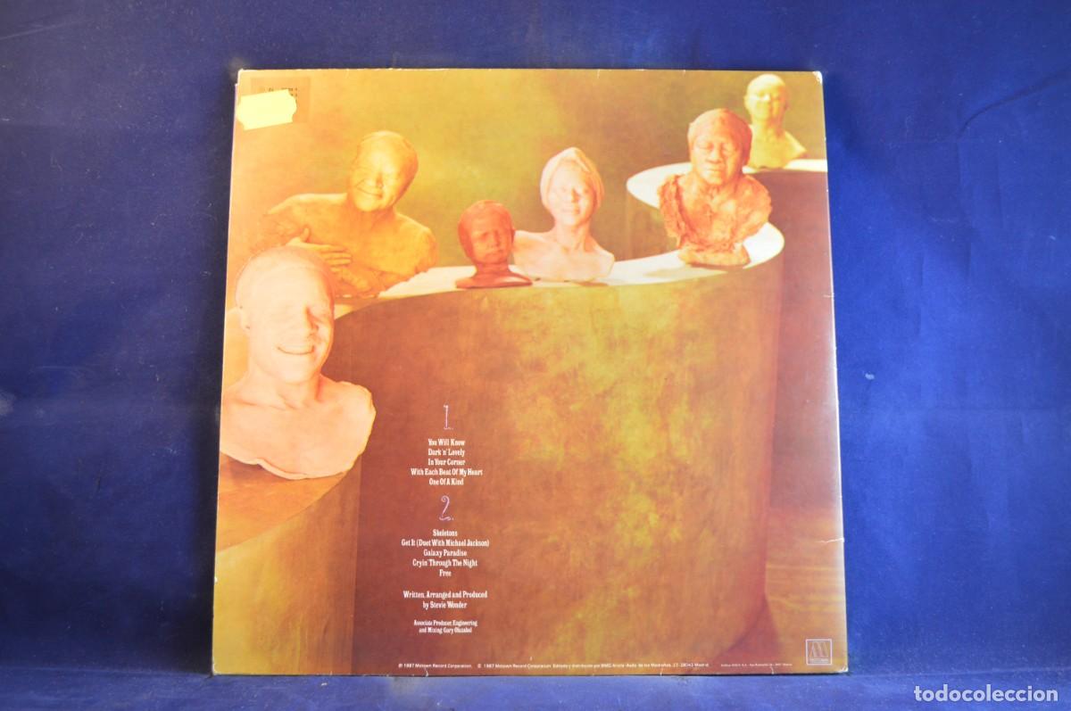 Discos de vinilo: STEVIE WONDER - CHARACTERS - LP - Foto 2