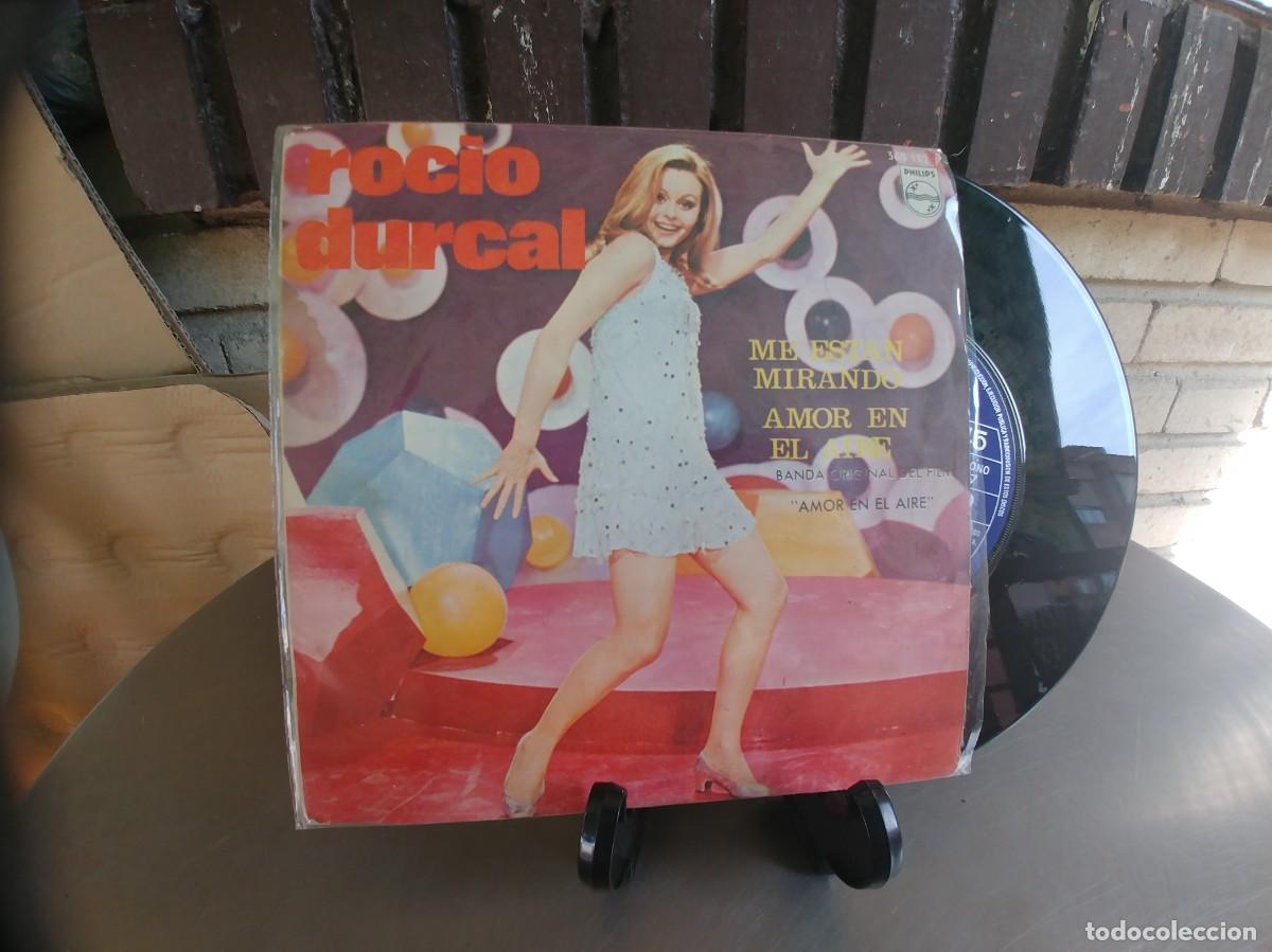 Discos de vinilo: ROCIO DURCAL-SINGLE ME ESTAN MIRANDO - Foto 1