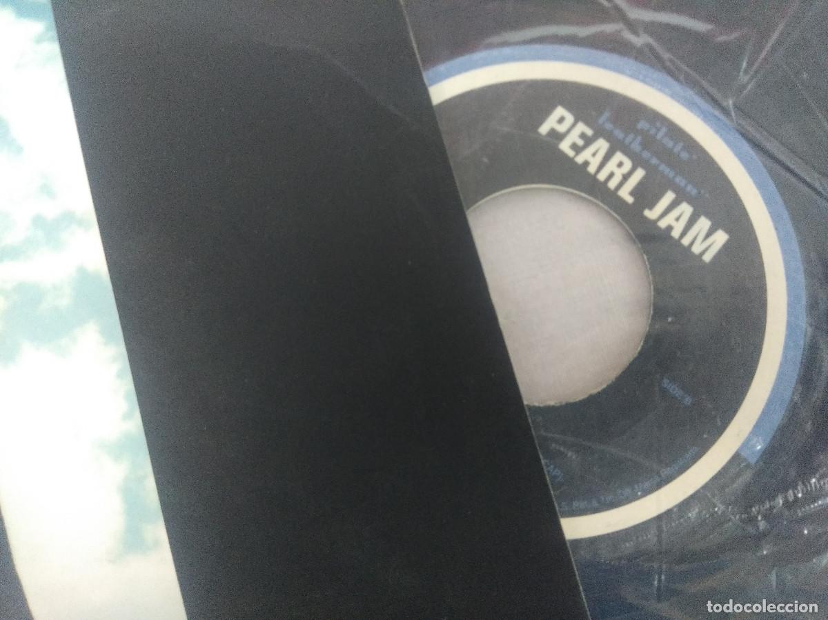 Discos de vinilo: PEARL JAM/GIVEN TO FLY/SINGLE. - Foto 2