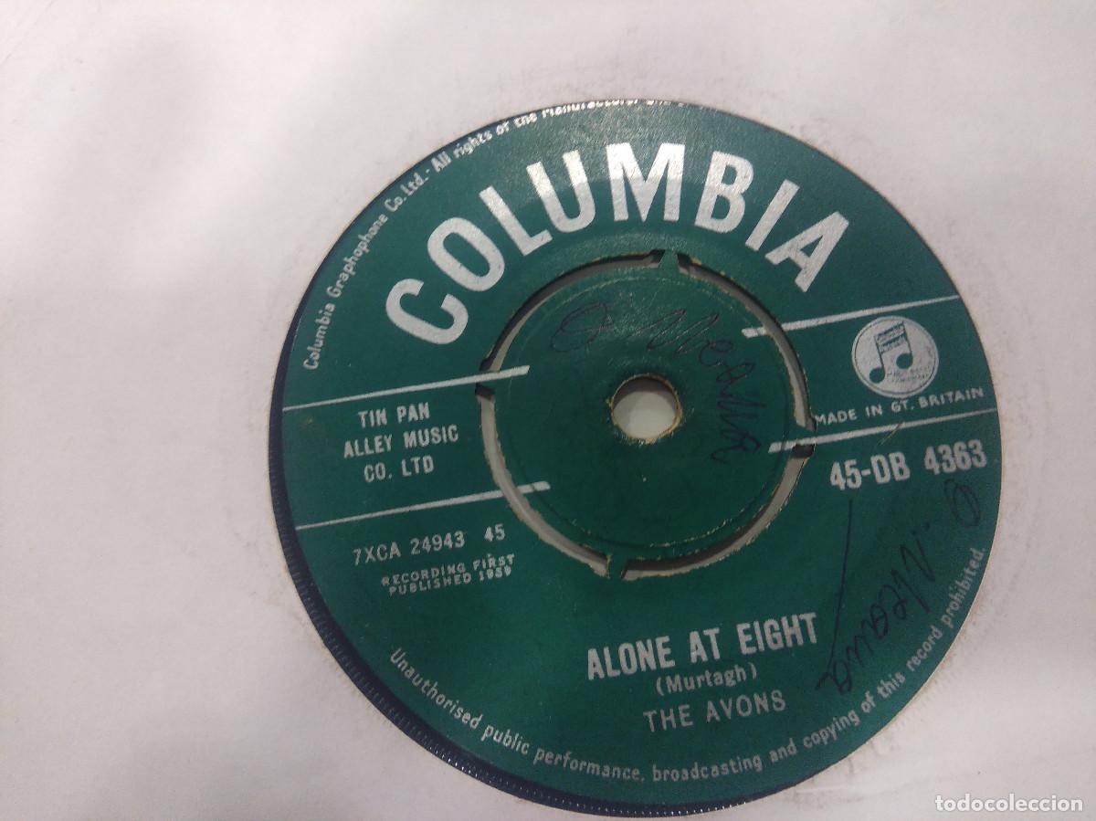 Discos de vinilo: THE AVONS/ALONE AT EIGHT/SINGLE PROMOCIONAL. - Foto 2