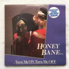 Discos de vinilo: HONEY BANE ‎– TURN ME ON TURN ME OFF , 2 SINGLES UK 1981 ZONOPHONE