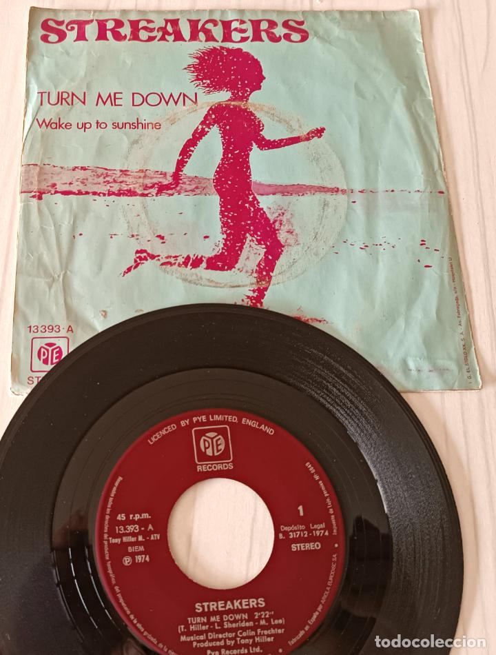 Discos de vinilo: STREAKERS - TURN ME DOWN PYE - 1974 - Foto 2