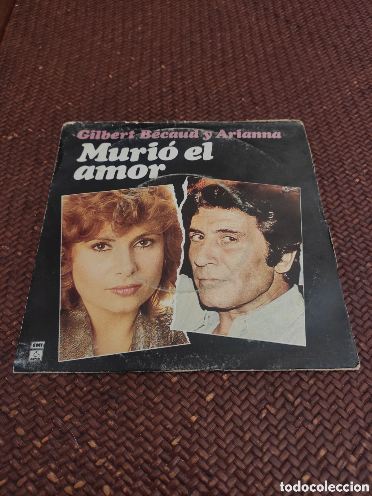Discos de vinilo: Muri&oacute; el amor Gilbert becaud y Arianna vinilo single - Foto 1