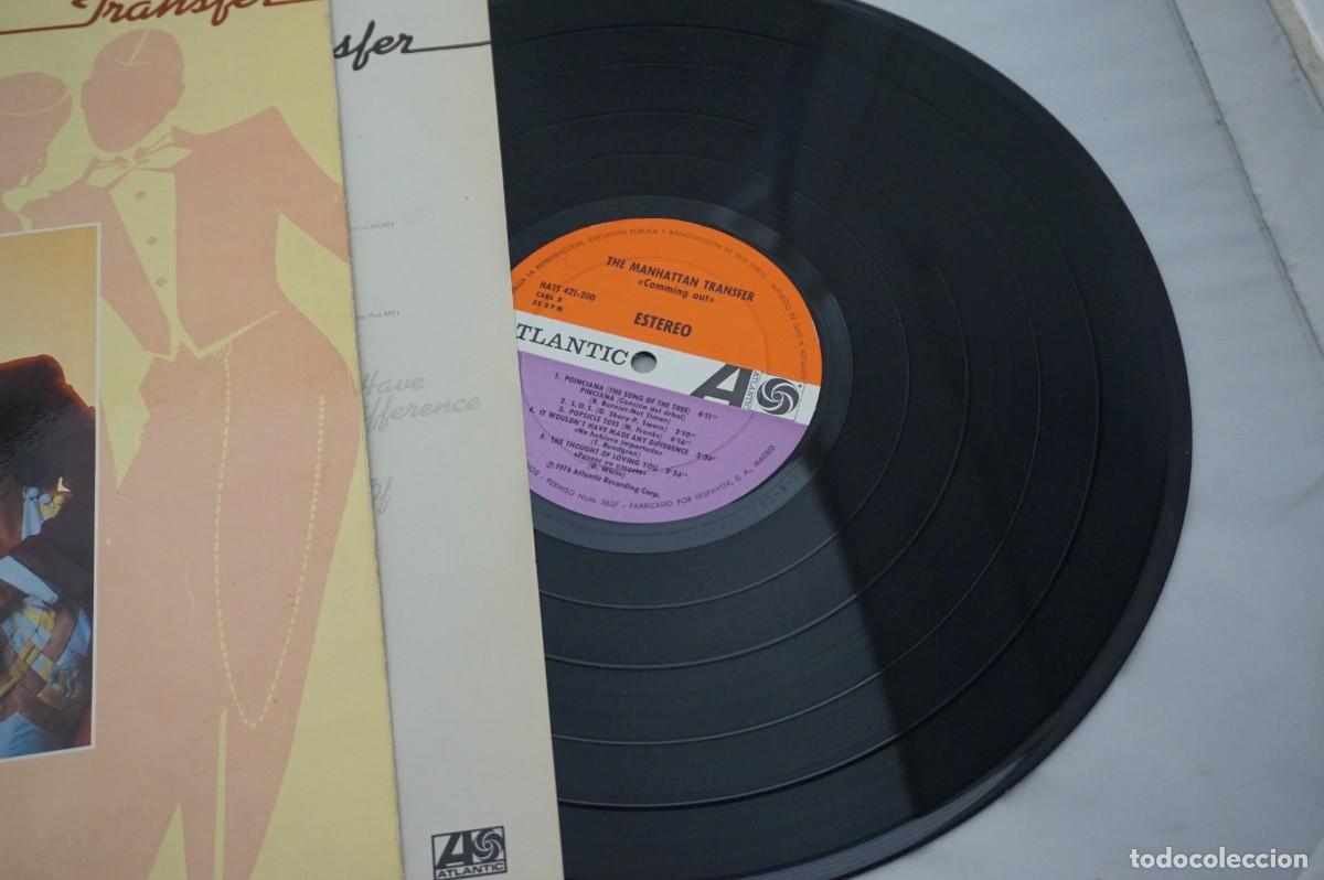 Discos de vinilo: LP - THE MANHATTAN TRANSFER - COMMING OUT / DISCO EN EXCELENTE ESTADO - Foto 2