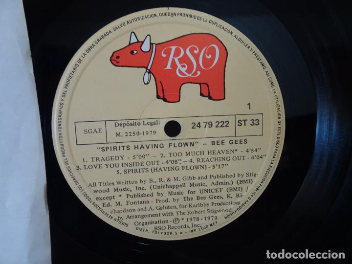 Discos de vinilo: LP -BEE GEES -SPIRITS HAVING FLOWN - Foto 6