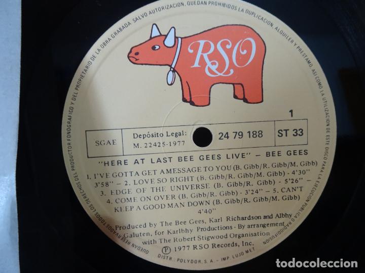 Discos de vinilo: LP -BEE GEES -HERE AT LAST BEE GEES LIVE - Foto 3
