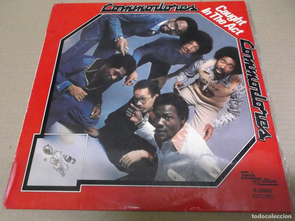 Discos de vinilo: COMMODORES (LP) CAUGHT IN THE ACT A&Ntilde;O 1976 - Foto 1