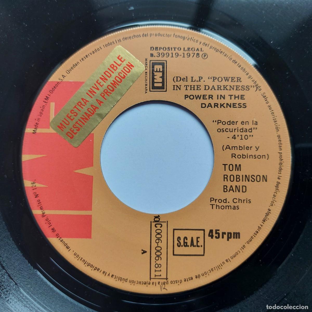 Discos de vinilo: TOM ROBINSON BAND - 45 Spain - MINT * PROMO * PODER EN LA OSCURIDAD * EMI 1978 - Foto 3