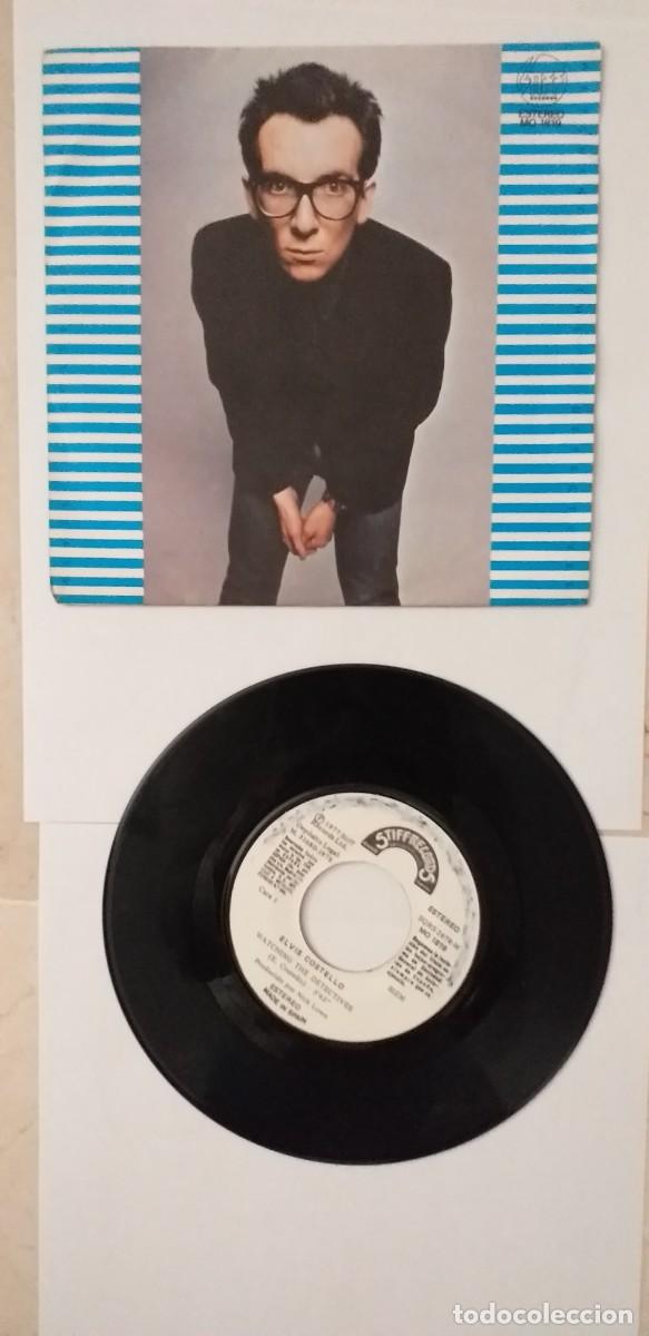 Discos de vinilo: ELVIS COSTELLO WATCHING THE DETECTIVES SINGLE 1978 - Foto 1