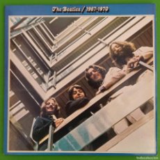 Discos de vinilo: THE BEATLES AZUL - 1967-1970 ... EMI ODEON ...2LPS - PORTADA ABIERTA - AÑO 1973 CON LETRAS