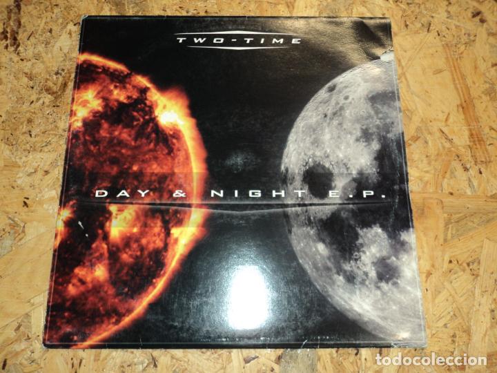Discos de vinilo: Two-Time &ndash; Day & Night E.P. - Foto 1