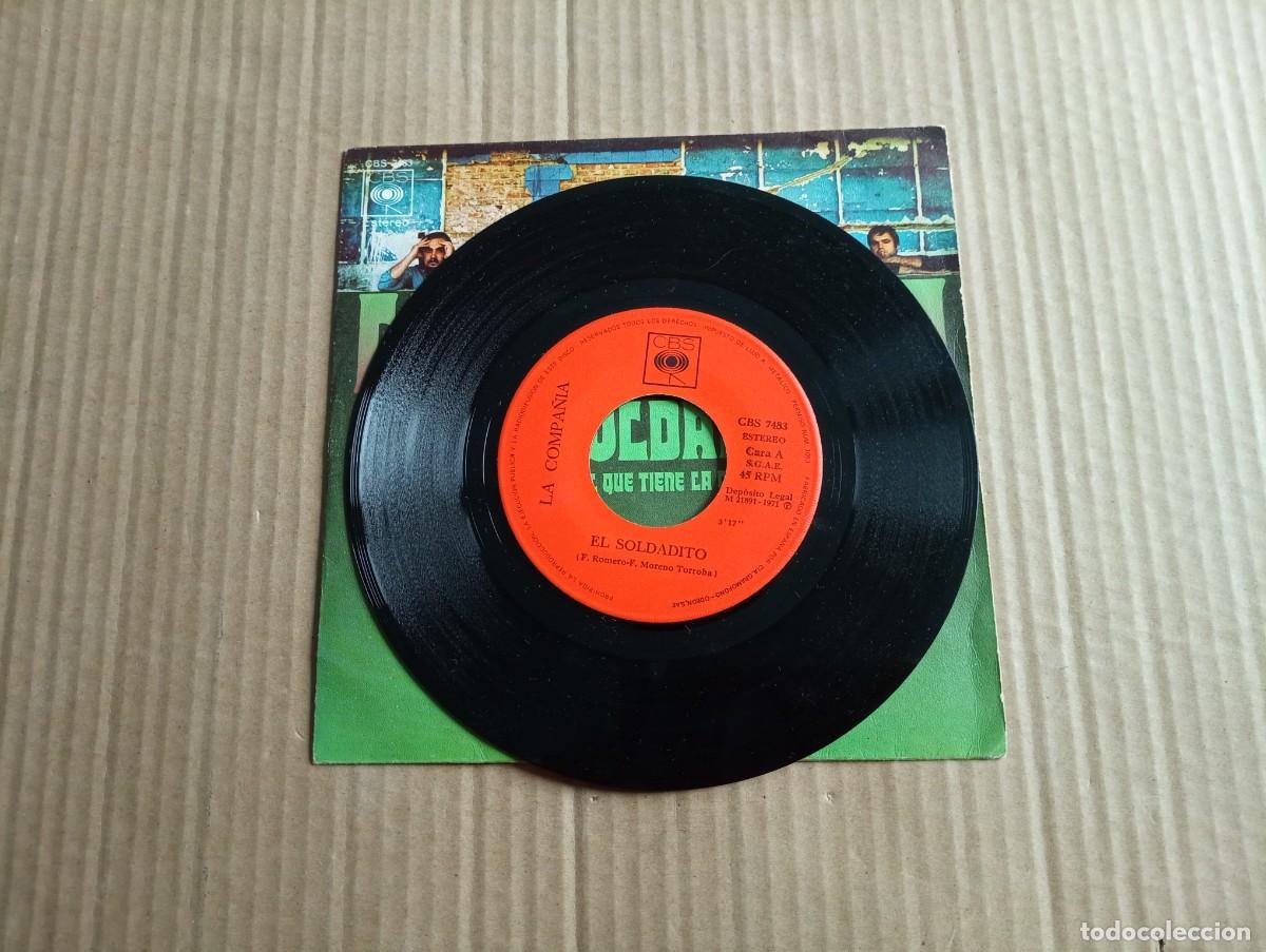 Discos de vinilo: LA COMPA&Ntilde;IA - EL SOLDADITO SINGLE 1971 - Foto 2