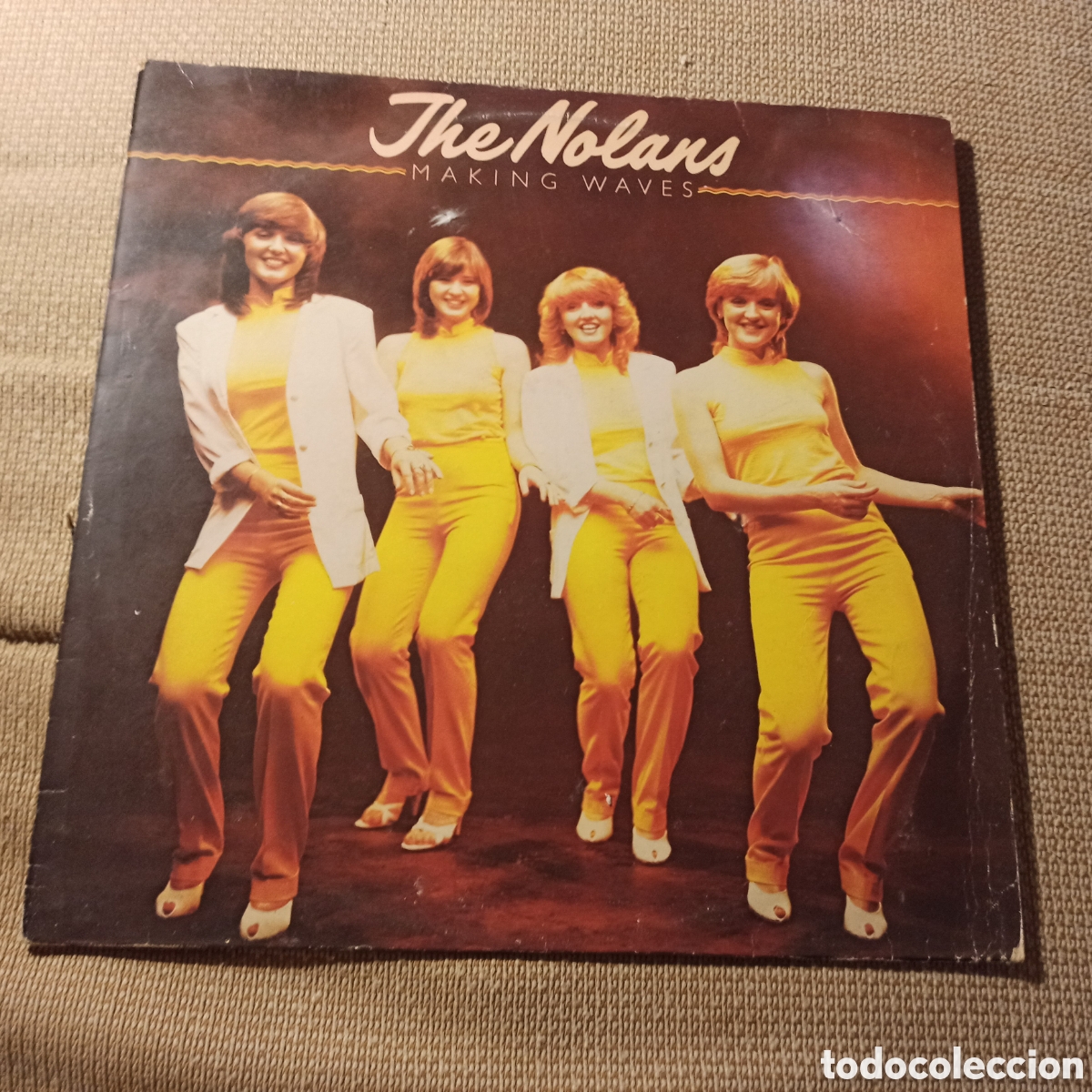 Discos de vinilo: The Nolans - Making Waves (LP, Album) - Foto 1