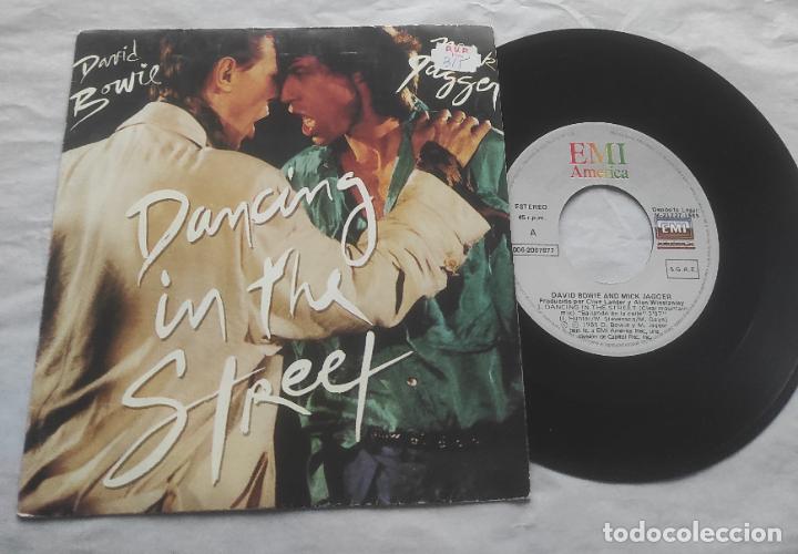 Discos de vinilo: DAVID BOWIE & MICK JAGGER ( DANCING IN THE STREET ) SINGLE ESPA&Ntilde;A 1985-COMO NUEVO-