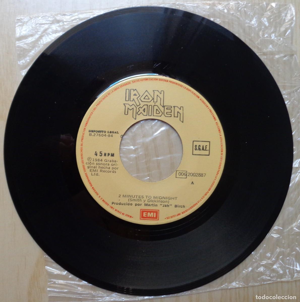 Discos de vinilo: IRON MAIDEN 2 MINUTES TO MIDNIGHT - Foto 3