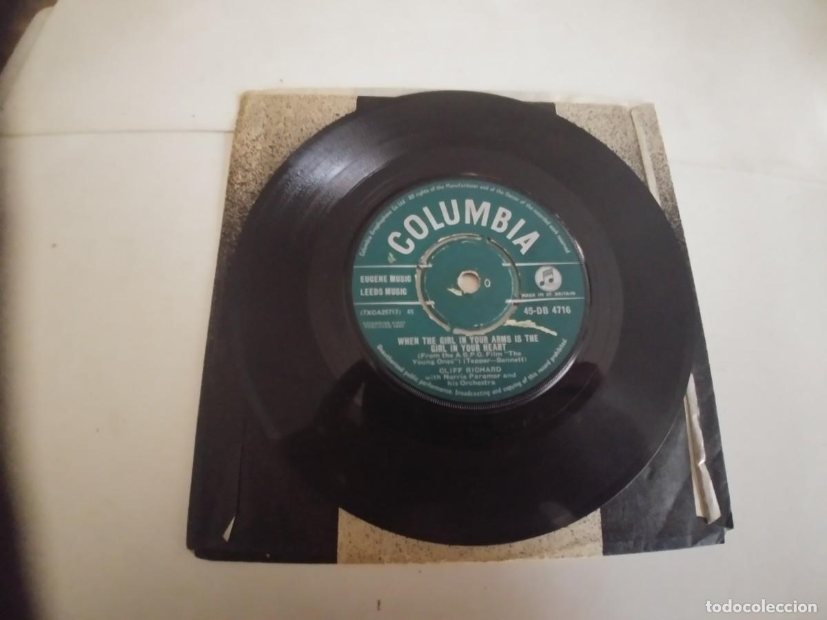 Discos de vinilo: CLIFF RICHARD-SINGLE GOT A FUNNY FEELING-SIN FUNDA - Foto 1