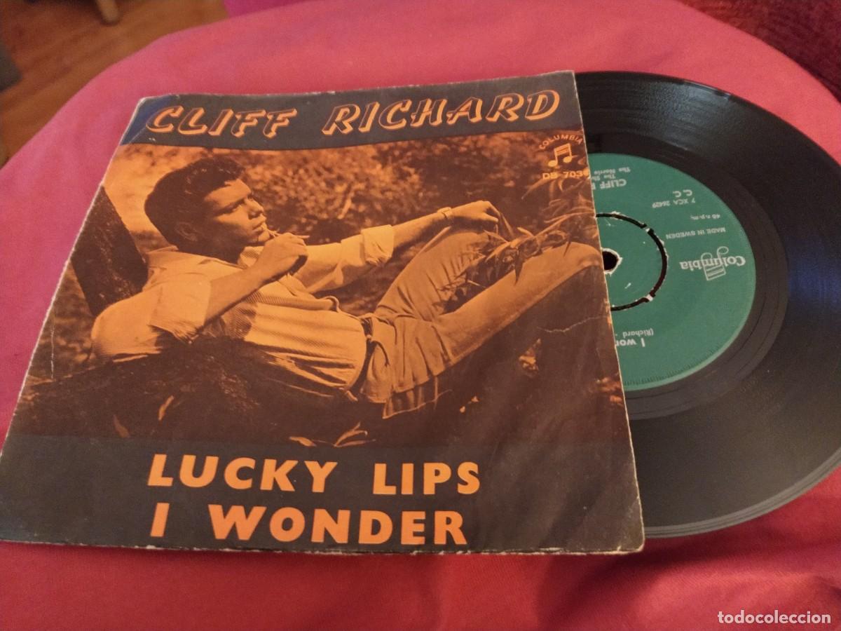 Discos de vinilo: Cliff Richard single Lucky lips i wonder - Foto 1