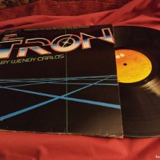 Discos de vinilo: TRON WALT DISNEY PRODUCTIONS LP BANDA SONORA ORIGINAL MUSICA WENDY CARLOS CBS SPA 1982