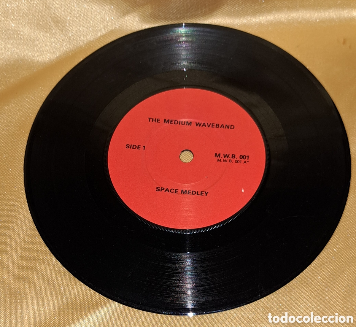 Discos de vinilo: SINGLE THE MEDIUM WAVEBAND &rdquo; SPACE MEDLEY &rdquo; &rdquo; MALTESE CALYPSO&rdquo; - Foto 1