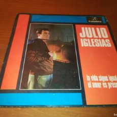 Discos de vinilo: LA VIDA SIGUE IGUAL / JULIO IGLESIAS / R3 / COLUMBIA