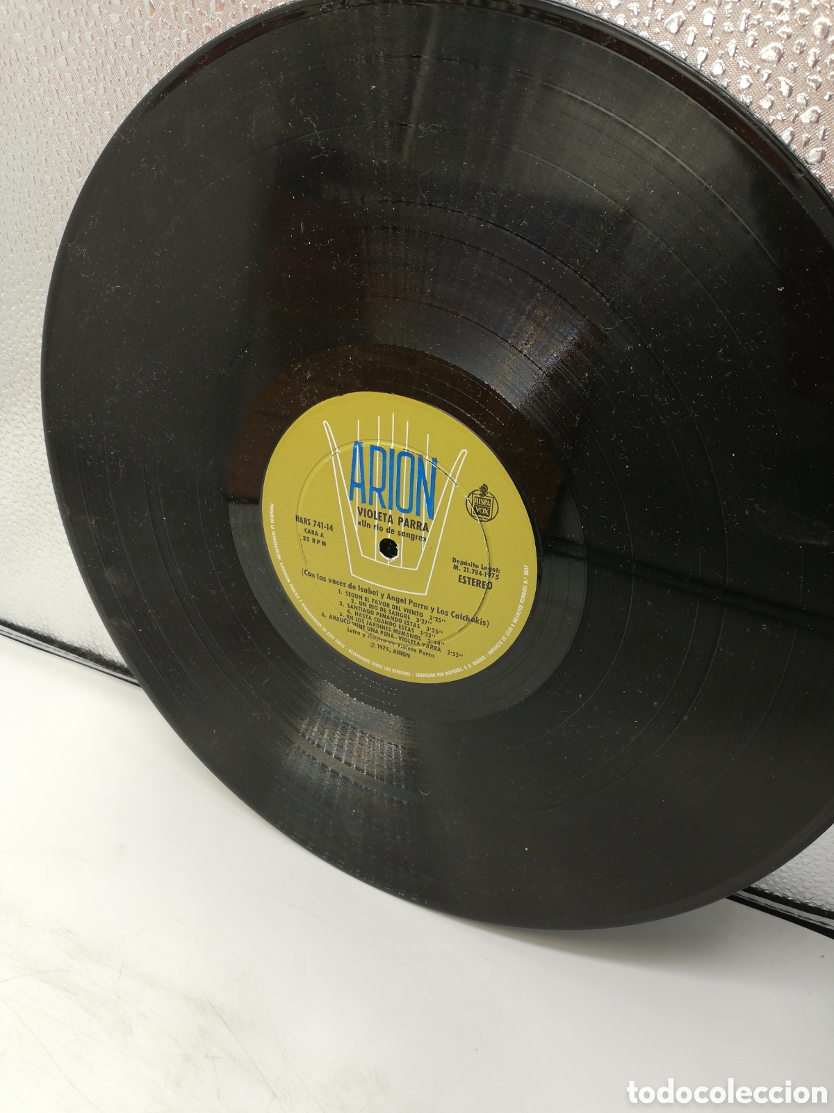 Discos de vinilo: Un r&iacute;o de sangre. Violeta Parra. LP. - Foto 4