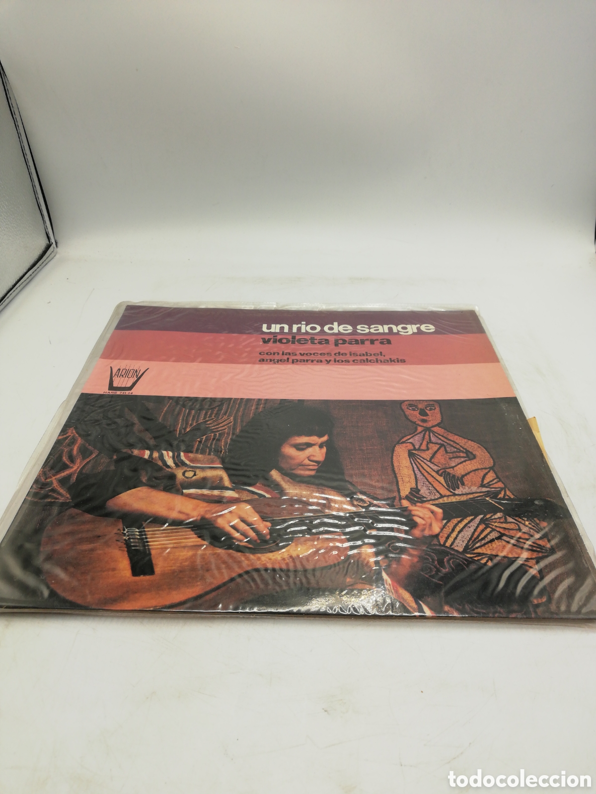 Discos de vinilo: Un r&iacute;o de sangre. Violeta Parra. LP. - Foto 1