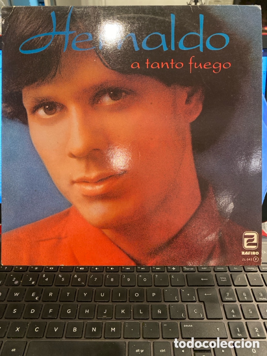 Discos de vinilo: HERNALDO - A TANTO FUEGO LP 1982 - Foto 1