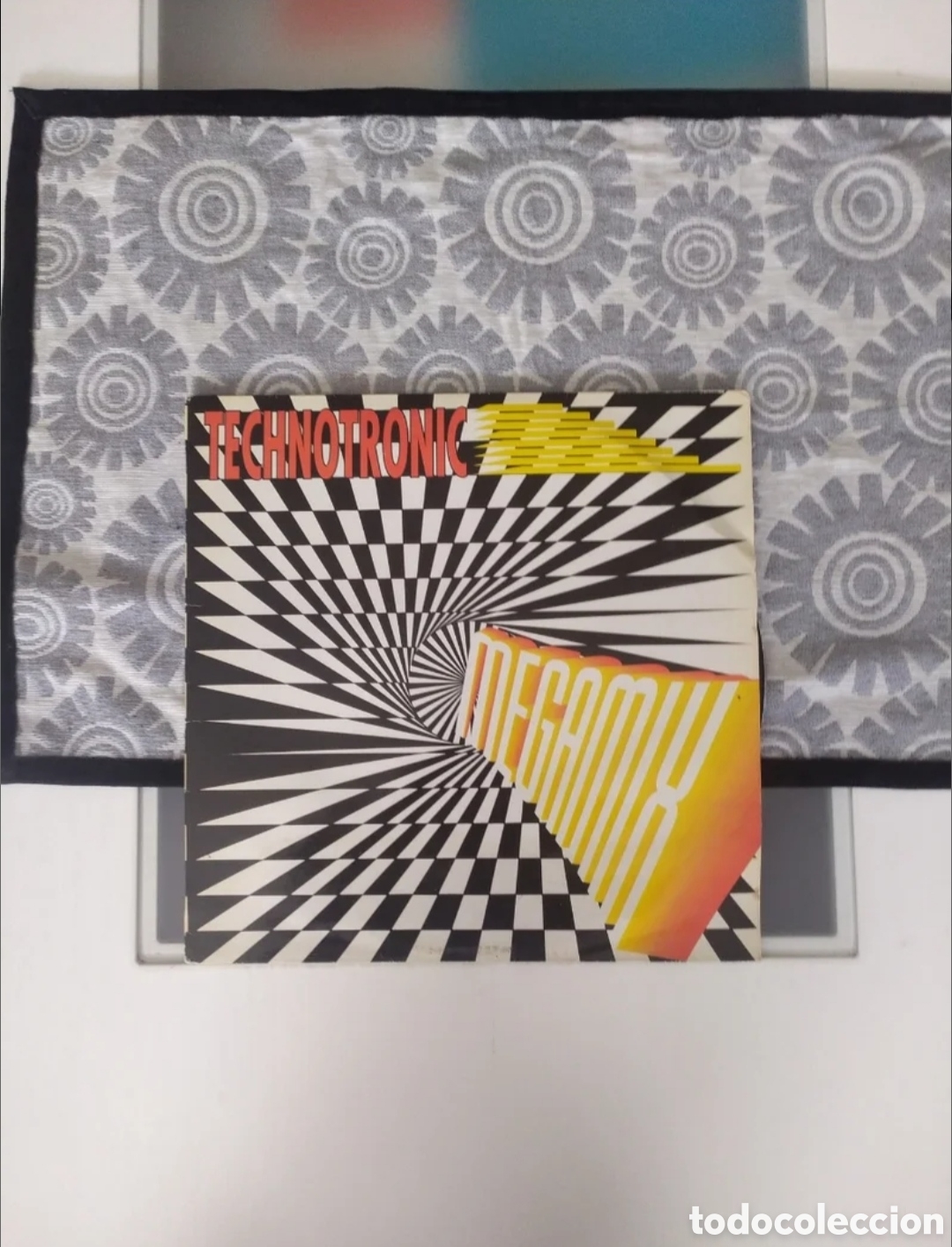 Discos de vinilo: Maxi single Technotronic. Megamix - Foto 1