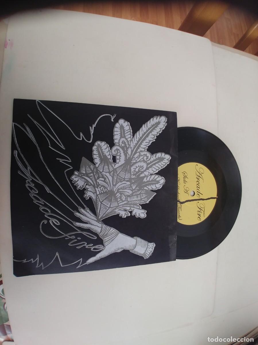 Discos de vinilo: ARCADE FIRE-SINGLE NEIGHBORHOOD - Foto 1