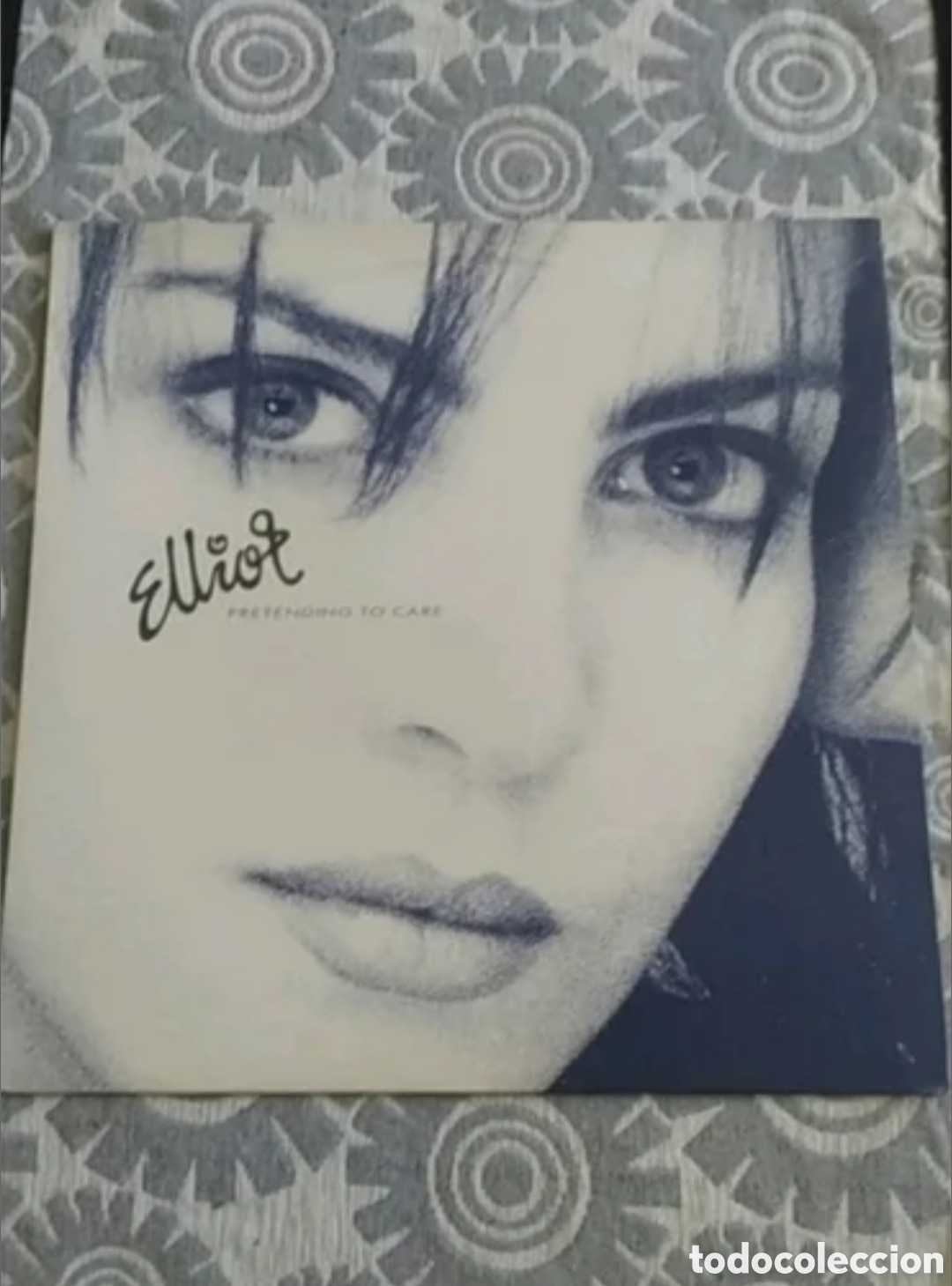 Discos de vinilo: Maxi single Elliot. Pretending to care - Foto 1
