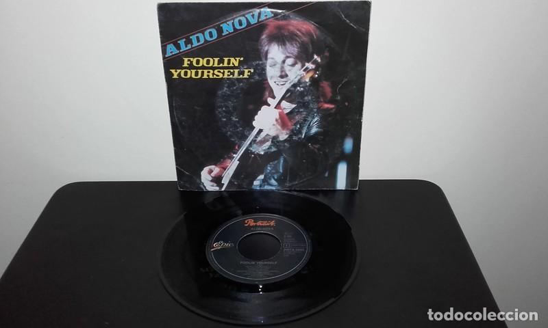 Discos de vinilo: Aldo Nova : Foolin Yourself / See The Light (Hol Single) - Foto 3