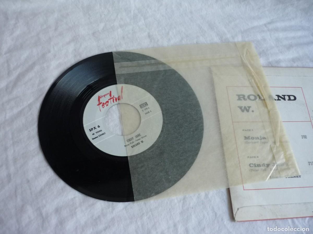 Discos de vinilo: Single vinilo Ronald W Monia Monja - Foto 3