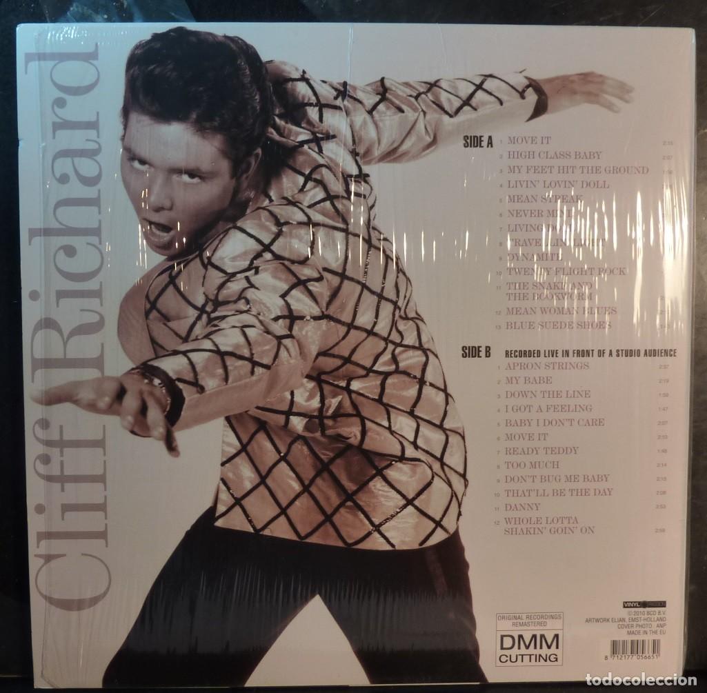 Discos de vinilo: CLIFF RICHARD // CLIFF ROCKS // 2010// LP - Foto 2
